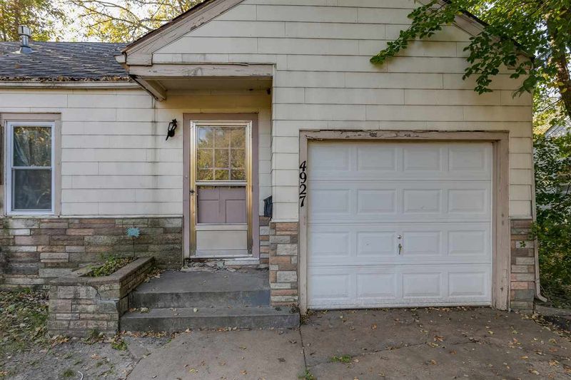 4927 E Elm St, Wichita, KS 67208