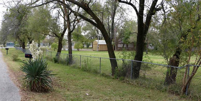 11526 E Douglas Ave, Wichita, KS 67206