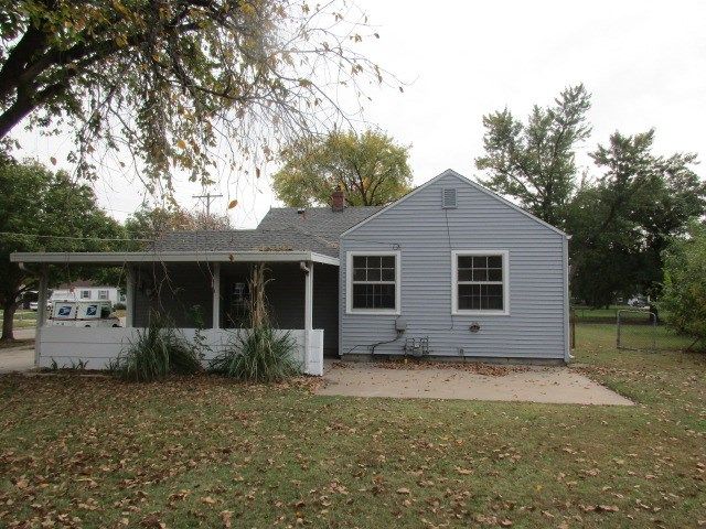 2240 E Rivera St, Wichita, KS 67211