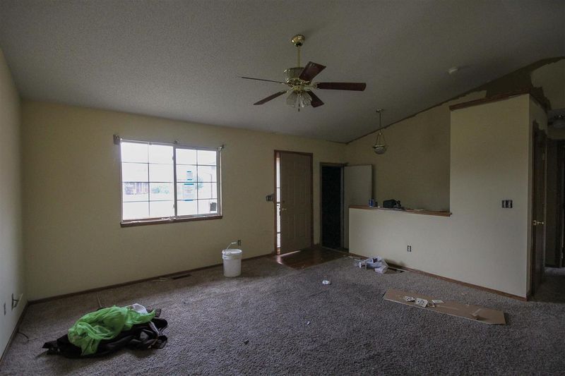 11222 Carr Ct, Wichita, KS 67209