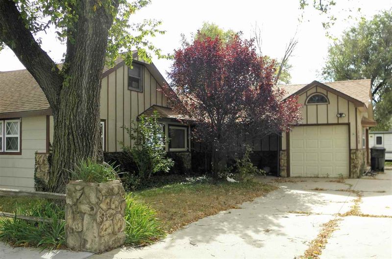 2000 S Vine, Wichita, KS 67213