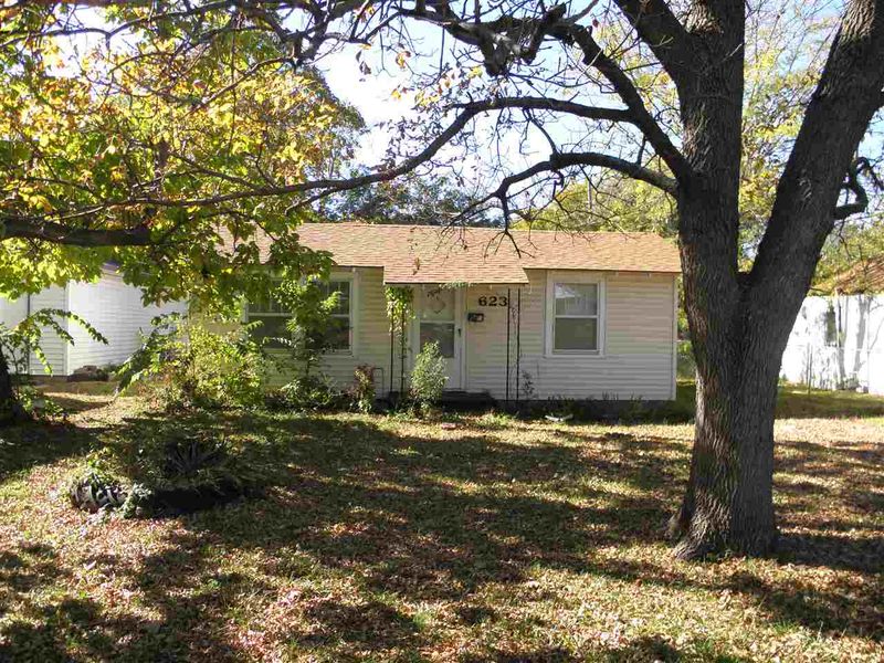 623 S Edwards, Wichita, KS 67213