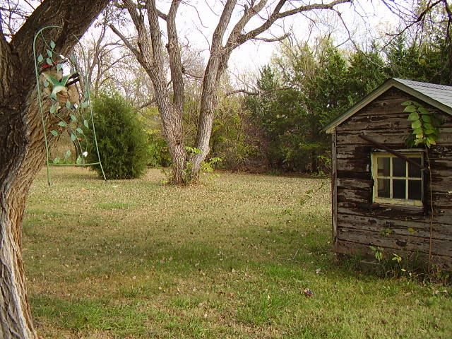 1123 E Broadway, Newton, KS 67114