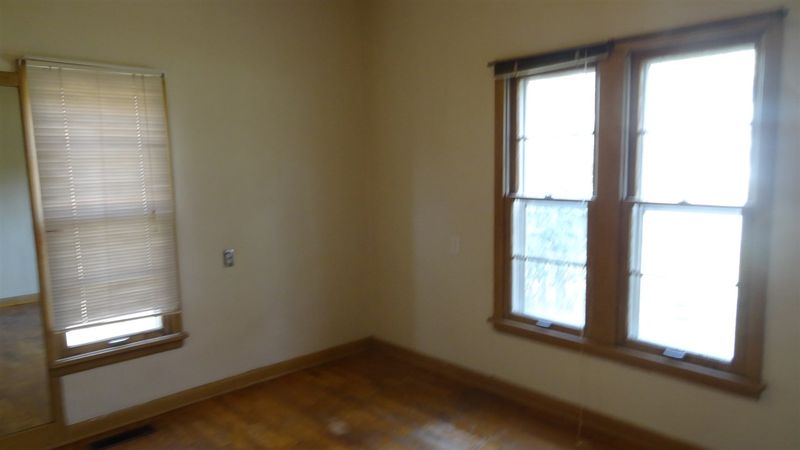 429 W 4th, Newton, KS 67114