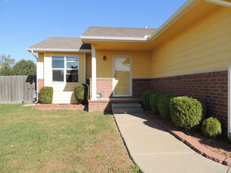 344 E Wells Ct, Mulvane, KS 67110