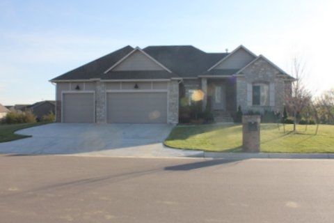 1508 N Shadow Rock, Andover, KS 67002