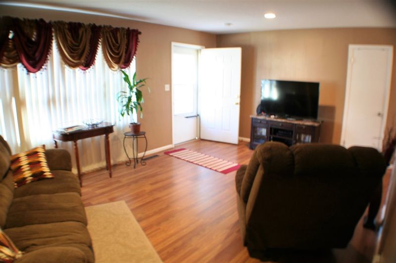 8014 E Indianapolis St, Wichita, KS 67207