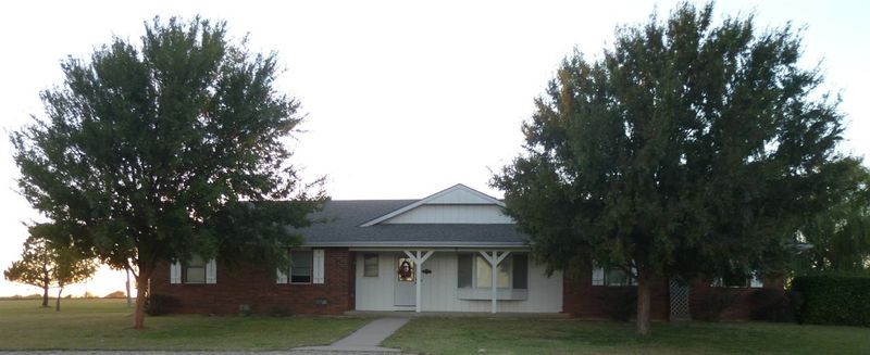7 Leed Rd, Winfield, KS 67156