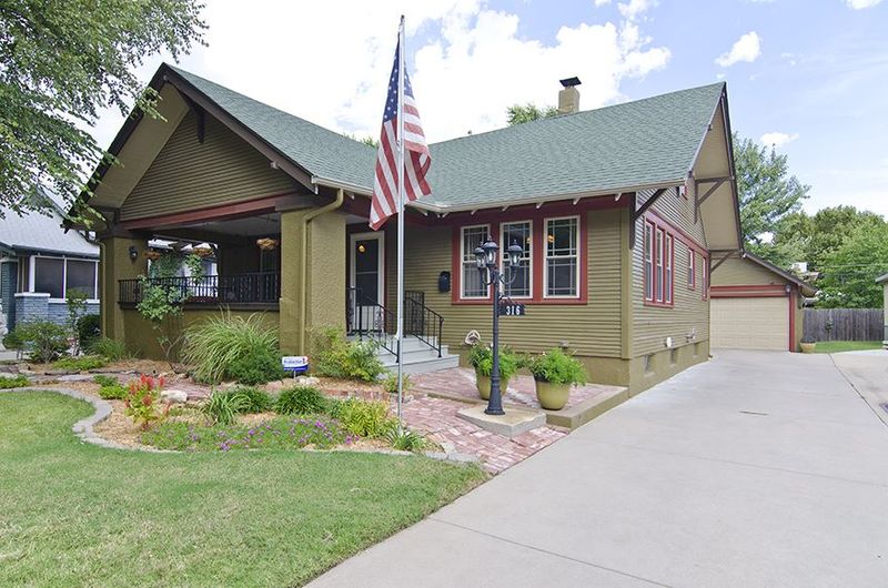 316 N Bluff, Wichita, KS 67208