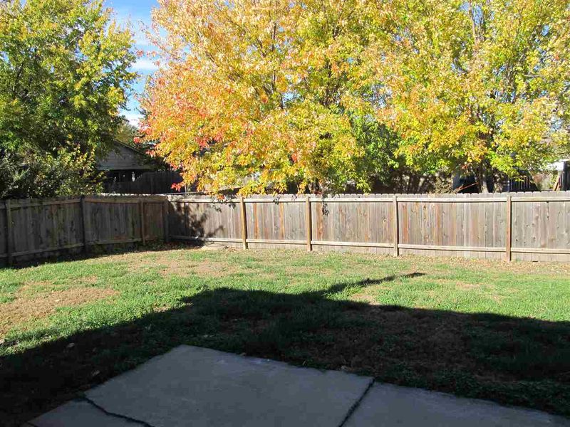 9012 E Bluestem St, Wichita, KS 67207