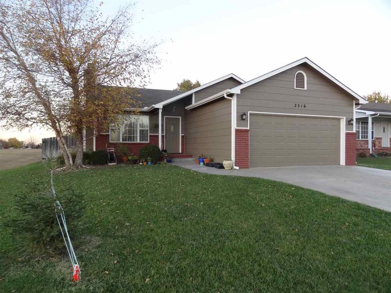 2516 E Ventnor St, Park City, KS 67219