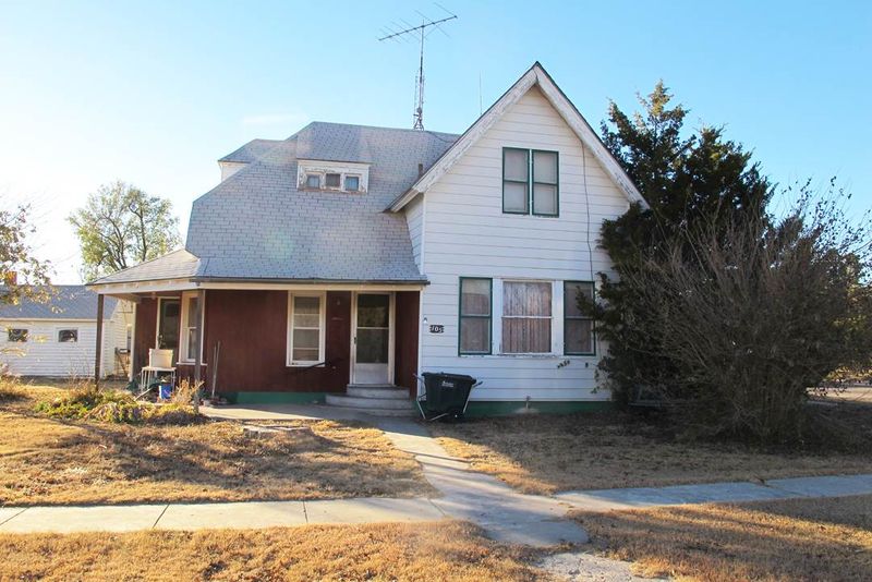 105 N Third Ave, Mulvane, KS 67110