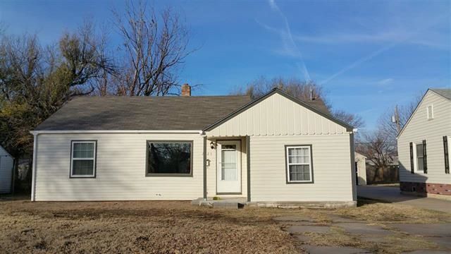 2425 S Mosley St, Wichita, KS 67216