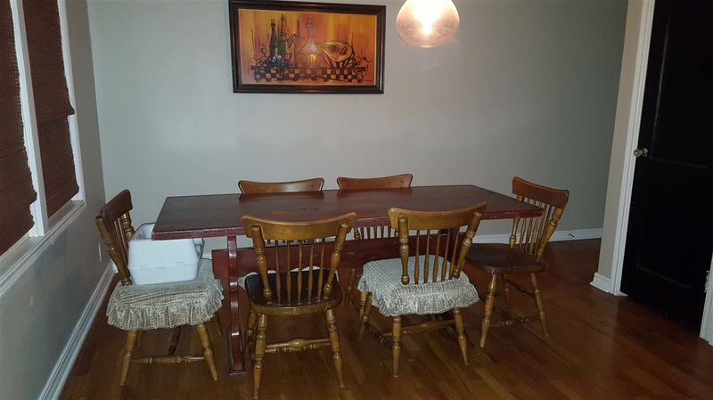 902 Circle Dr, Arkansas City, KS 67005