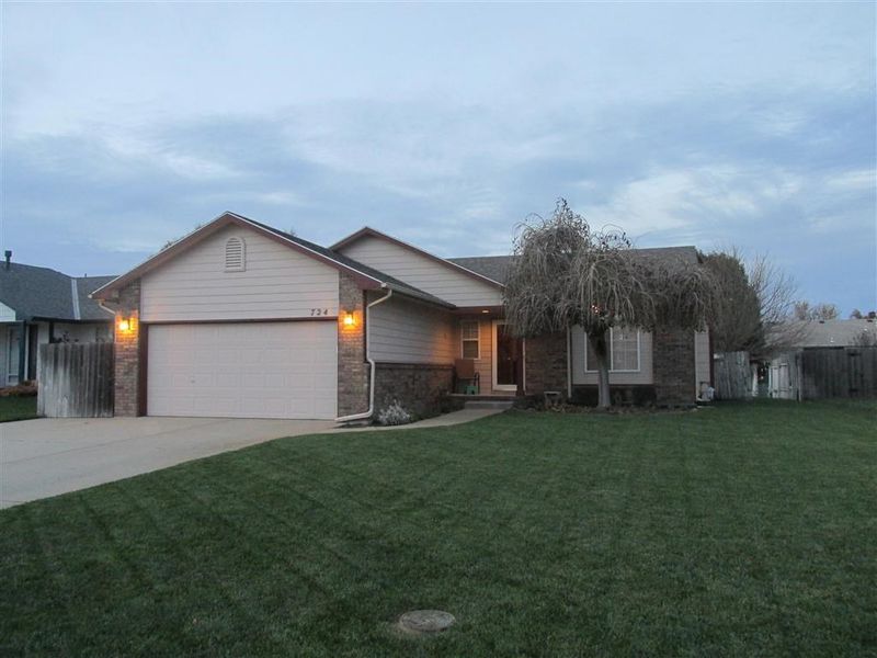 724 S Abilene, Valley Center, KS 67147