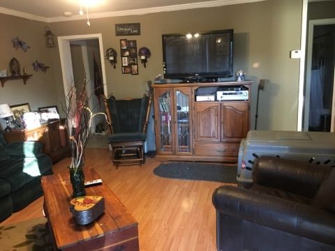 614 S Pine St, Newton, KS 67114