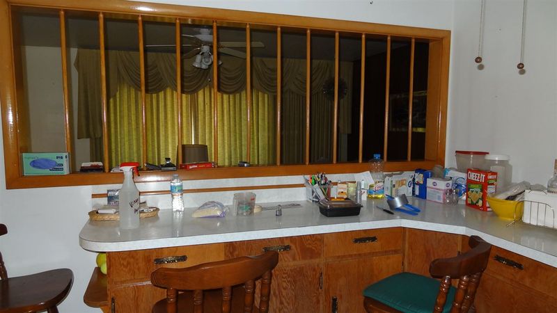 325 SW 6th, Newton, KS 67114