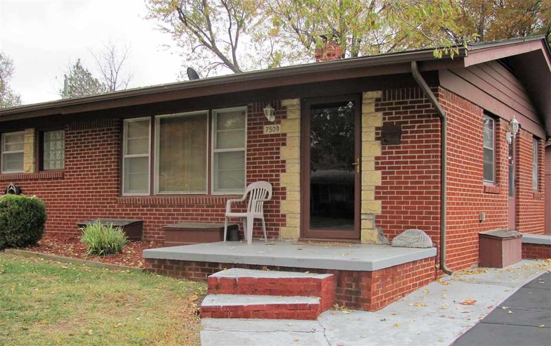 7509 E Gilbert St, Wichita, KS 67207