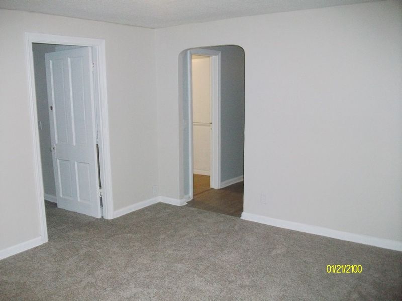 310 N 1st Ave, Mulvane, KS 67110