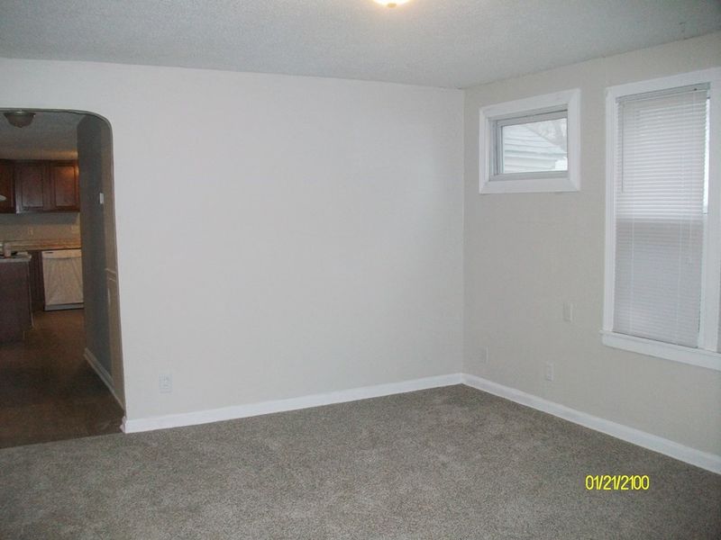 310 N 1st Ave, Mulvane, KS 67110