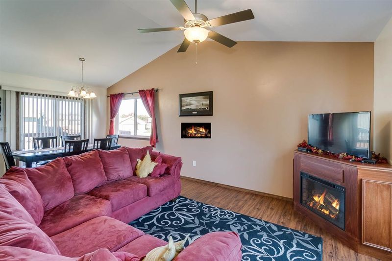 11747 W Wilkinson Ct, Maize, KS 67101-9010