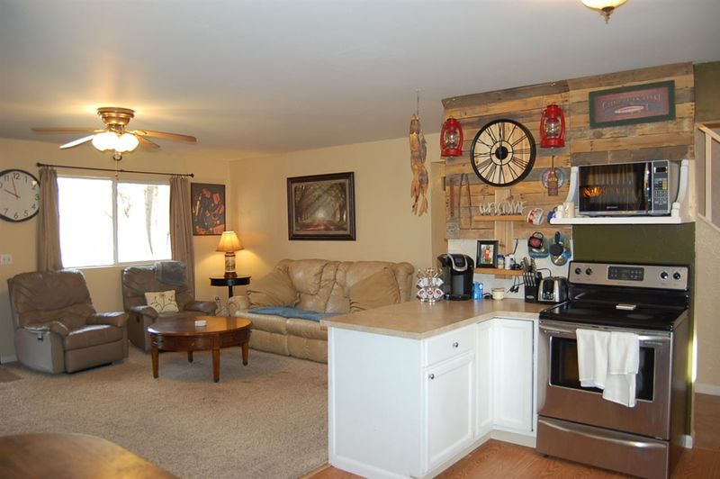 1021 N Mccaskey Dr, Rose Hill, KS 67133