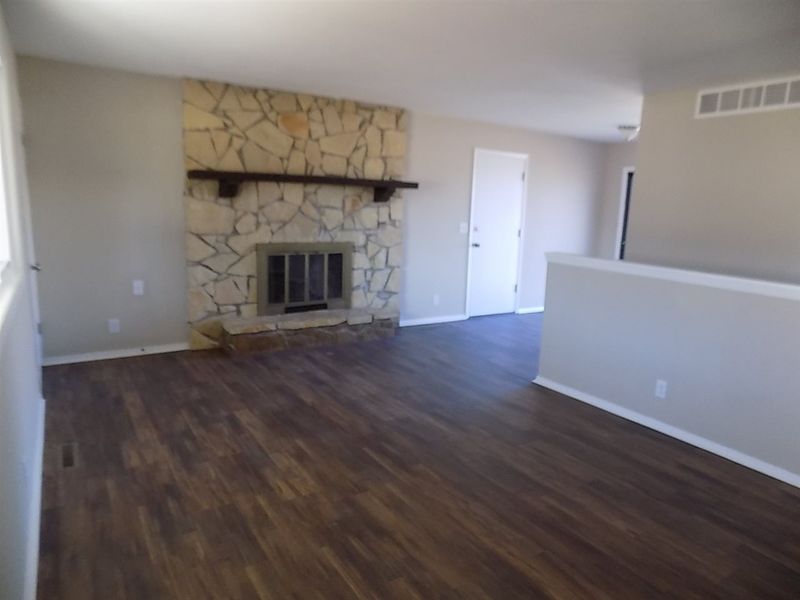 326 Jonathan St, Maize, KS 67101