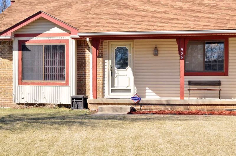 936 W Cedarwood Ct, Andover, KS 67002