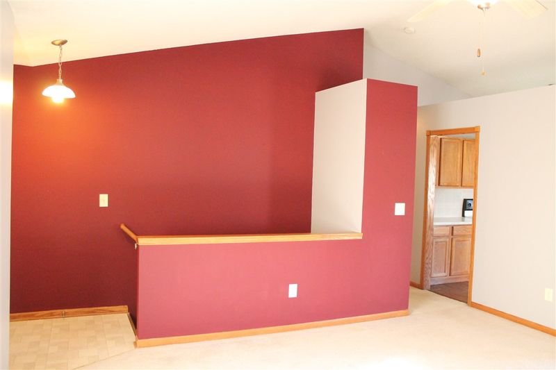 312 Wheatridge Dr, Newton, KS 67114