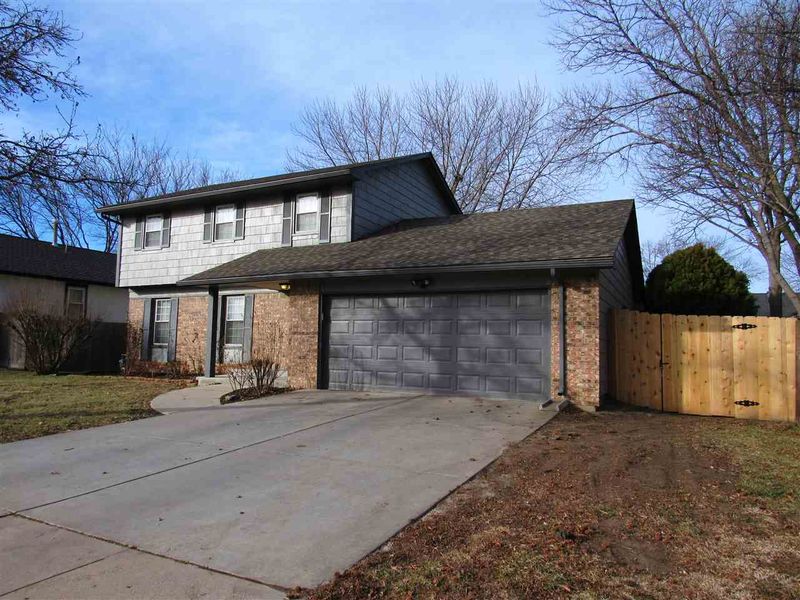 8514 E Mount Vernon Ct, Wichita, KS 67207