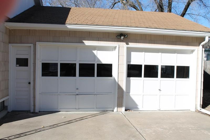 815 Blaine, Newton, KS 67114