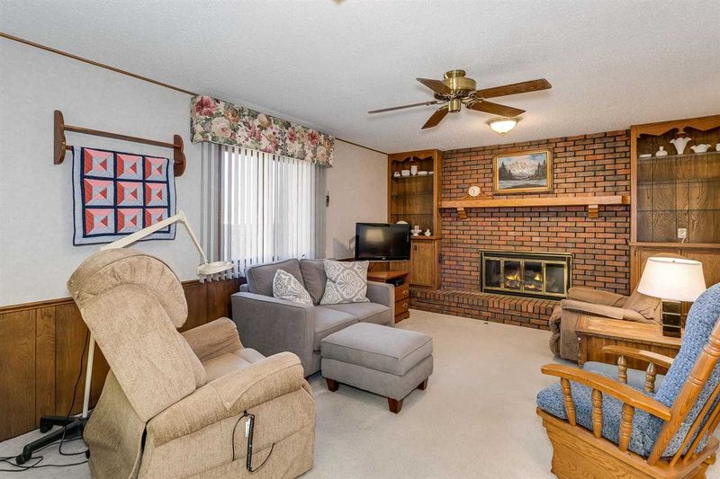 1663 N Murray Ave, Wichita, KS 67212