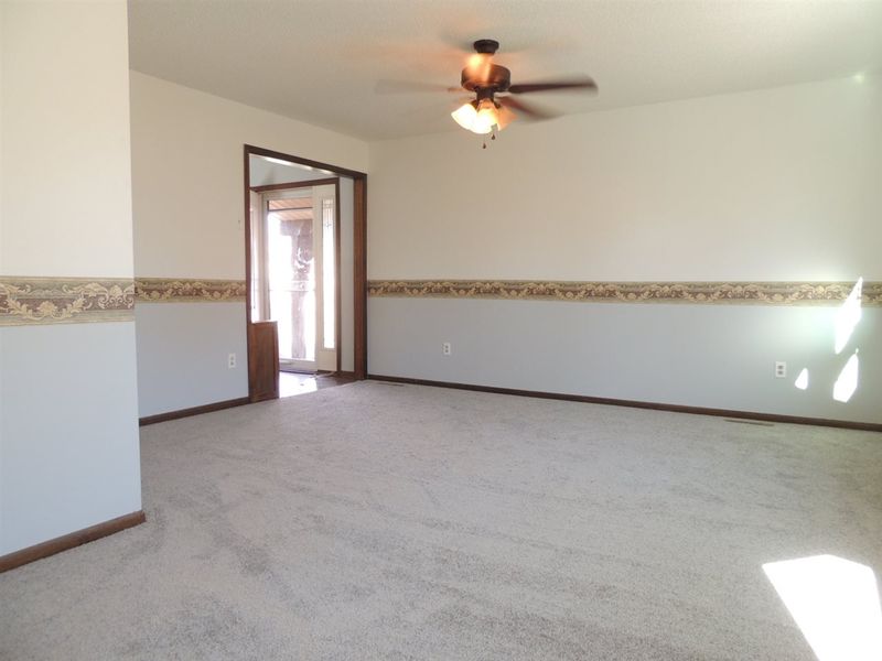 1213 N Joann Dr, Mulvane, KS 67110