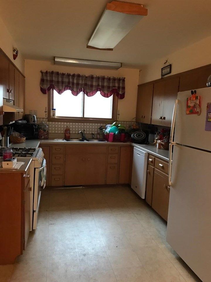 301 N Maple St, Douglass, KS 67039
