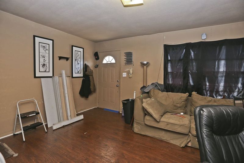 2626 E Mossman St, Wichita, KS 67214
