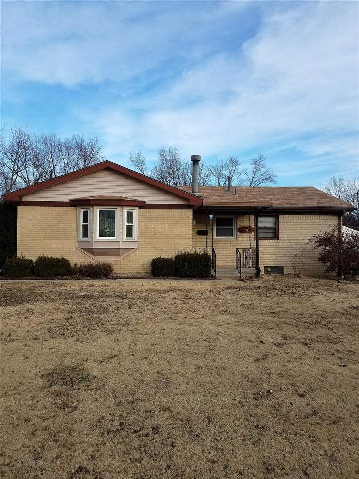 432 S Lakeview Dr, Derby, KS 67037