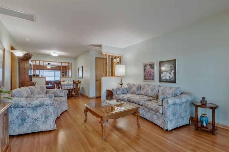 514 Riverdale Dr, Mulvane, KS 67110