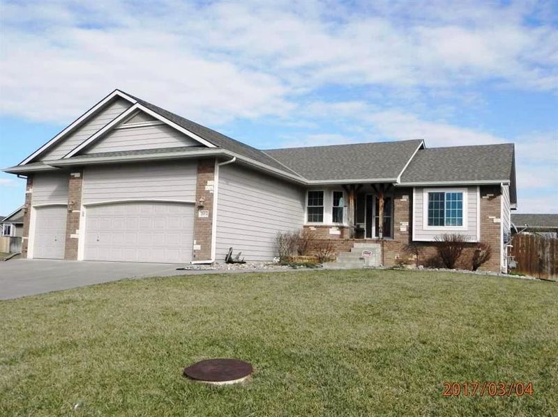 2014 N Whitetail Ct, Mulvane, KS 67110
