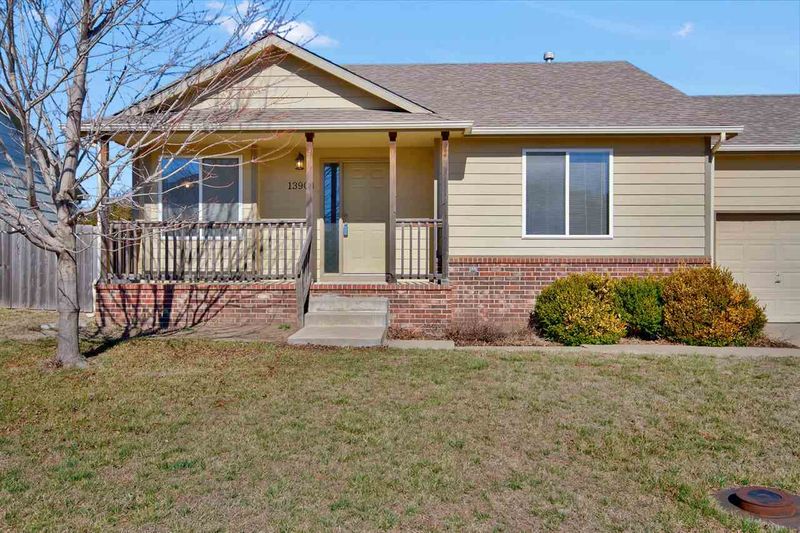 13904 E Hawthorne St, Wichita, KS 67230