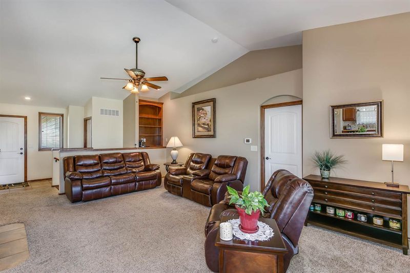 1925 N Newberry St, Derby, KS 67037
