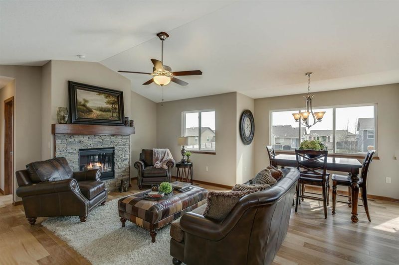 611 W Slate St, Andover, KS 67002