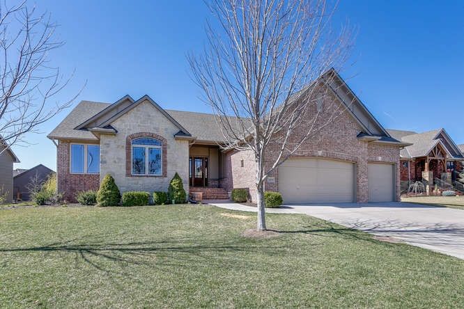 1019 E Lakecrest Dr, Andover, KS 67002