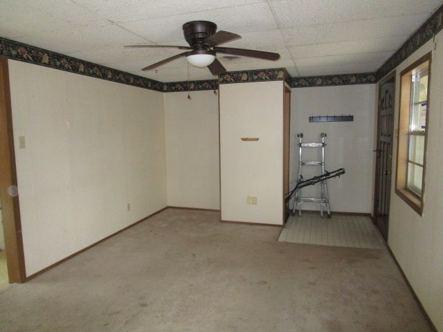 411 S 5th St, Colwich, KS 67030