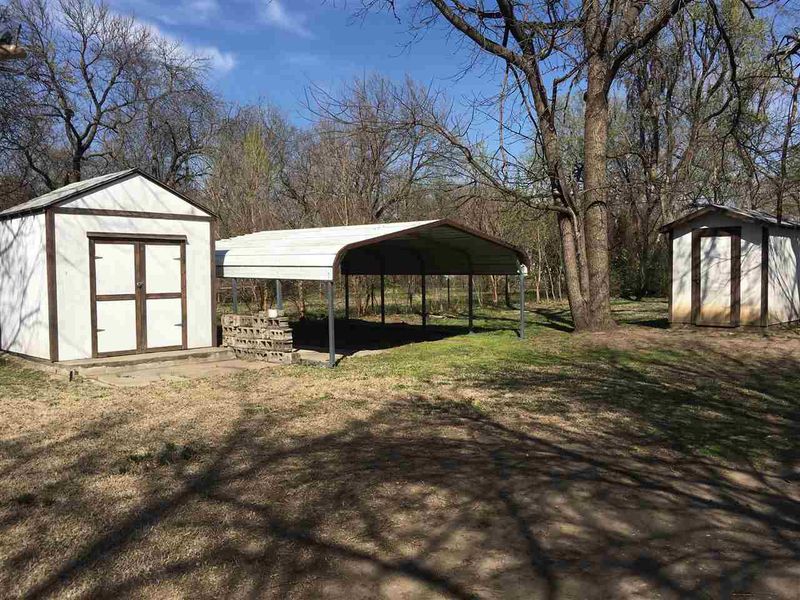 1006 N Custer, Wichita, KS 67203