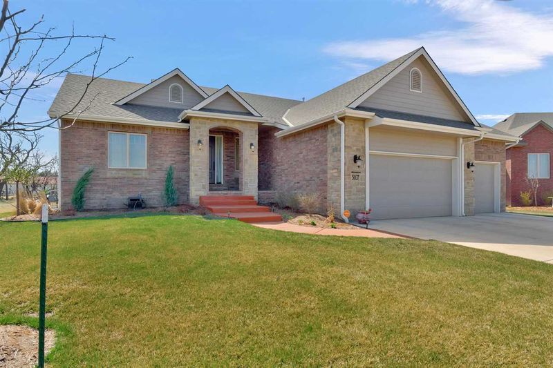 5837 E Wildfire, Bel Aire, KS 67220