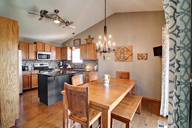 1973 N Mcrae Ct, Goddard, KS 67052