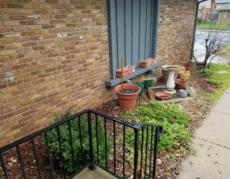 831 E Lincoln St, Derby, KS 67037