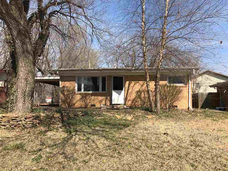1410 E Cloverdale, Park City, KS 67219