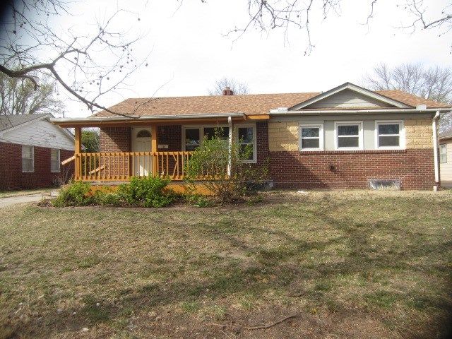 7820 E Watson Ln, Wichita, KS 67207