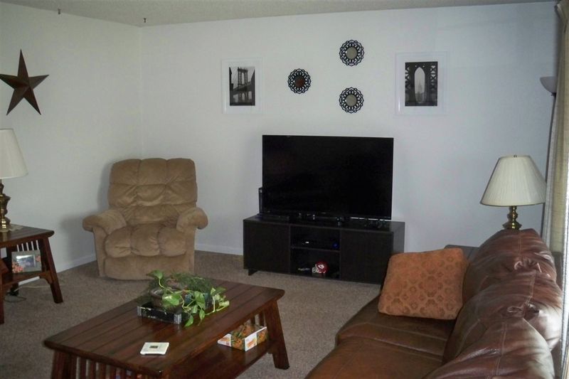 1313 Grandview Ave, Newton, KS 67114